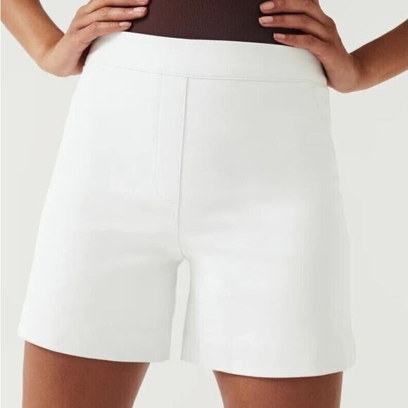 Spanx On-The-Go 6"" Shorts Classic White Short 2X NWT 20375R - Picture 1 of 16